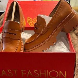 BEAST FASHION Women's Tan Platform Penny Loafers